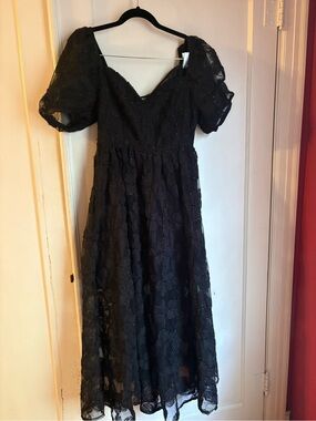 Elegant Black Puff-Sleeve Midi Dress